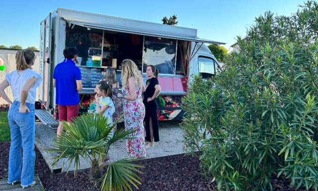 Le camion le castelet Beauchastel 