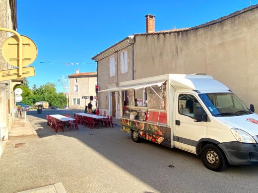 Soirée Le Castelet à Beauchastel 